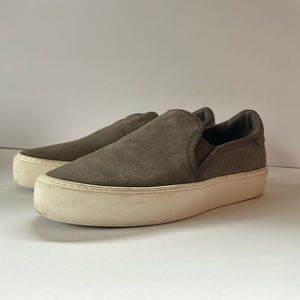 UGG  Jass Loafer shoe sz 10 grey suede